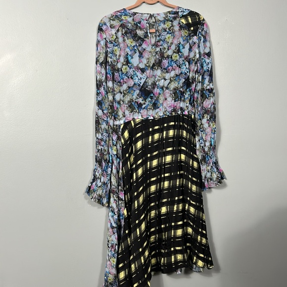 Preen Line floral & check dress knee length size small- like new - Picture 13 of 16